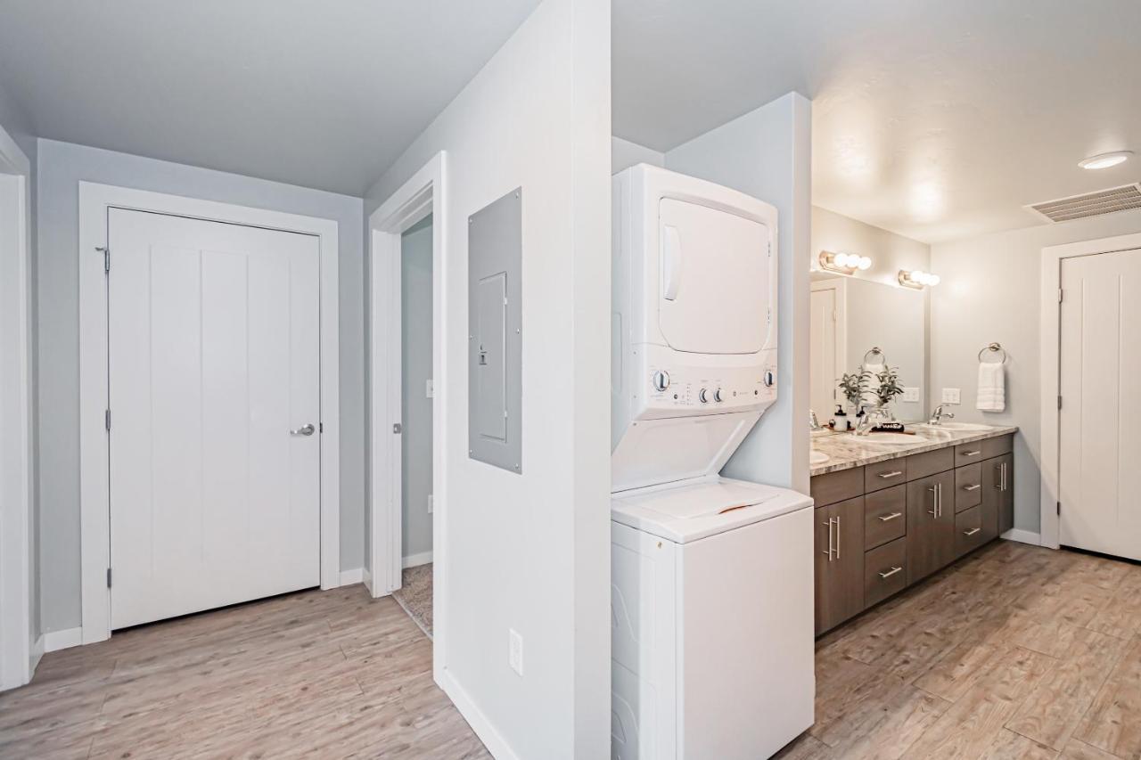 Bringham'S Mill Apartments Perfect For Groups Full Kitchen Gym And Free Parking レックスバーグ エクステリア 写真