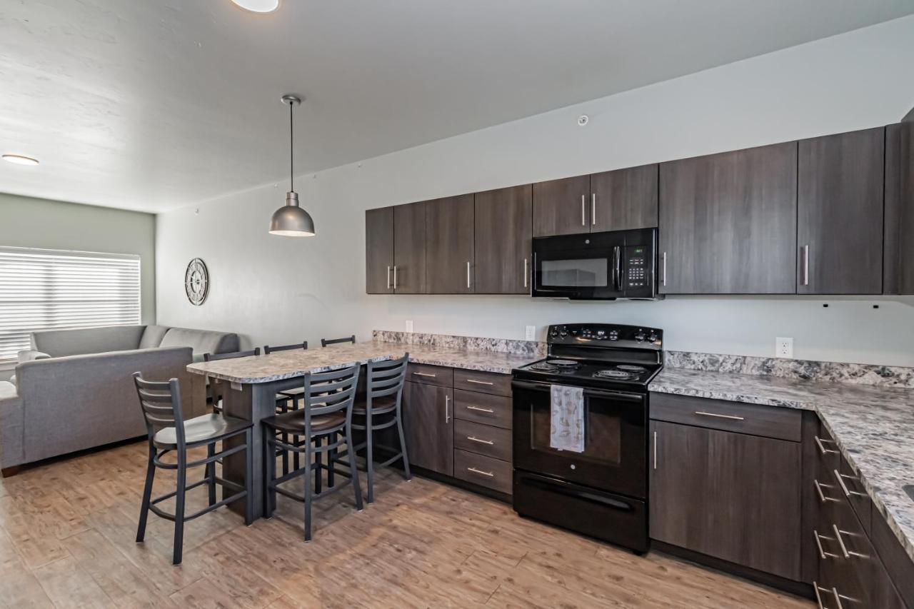 Bringham'S Mill Apartments Perfect For Groups Full Kitchen Gym And Free Parking レックスバーグ エクステリア 写真