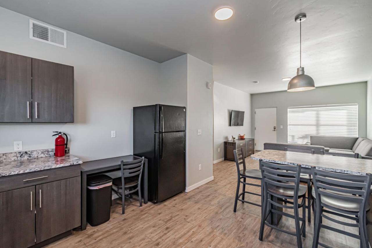 Bringham'S Mill Apartments Perfect For Groups Full Kitchen Gym And Free Parking レックスバーグ エクステリア 写真