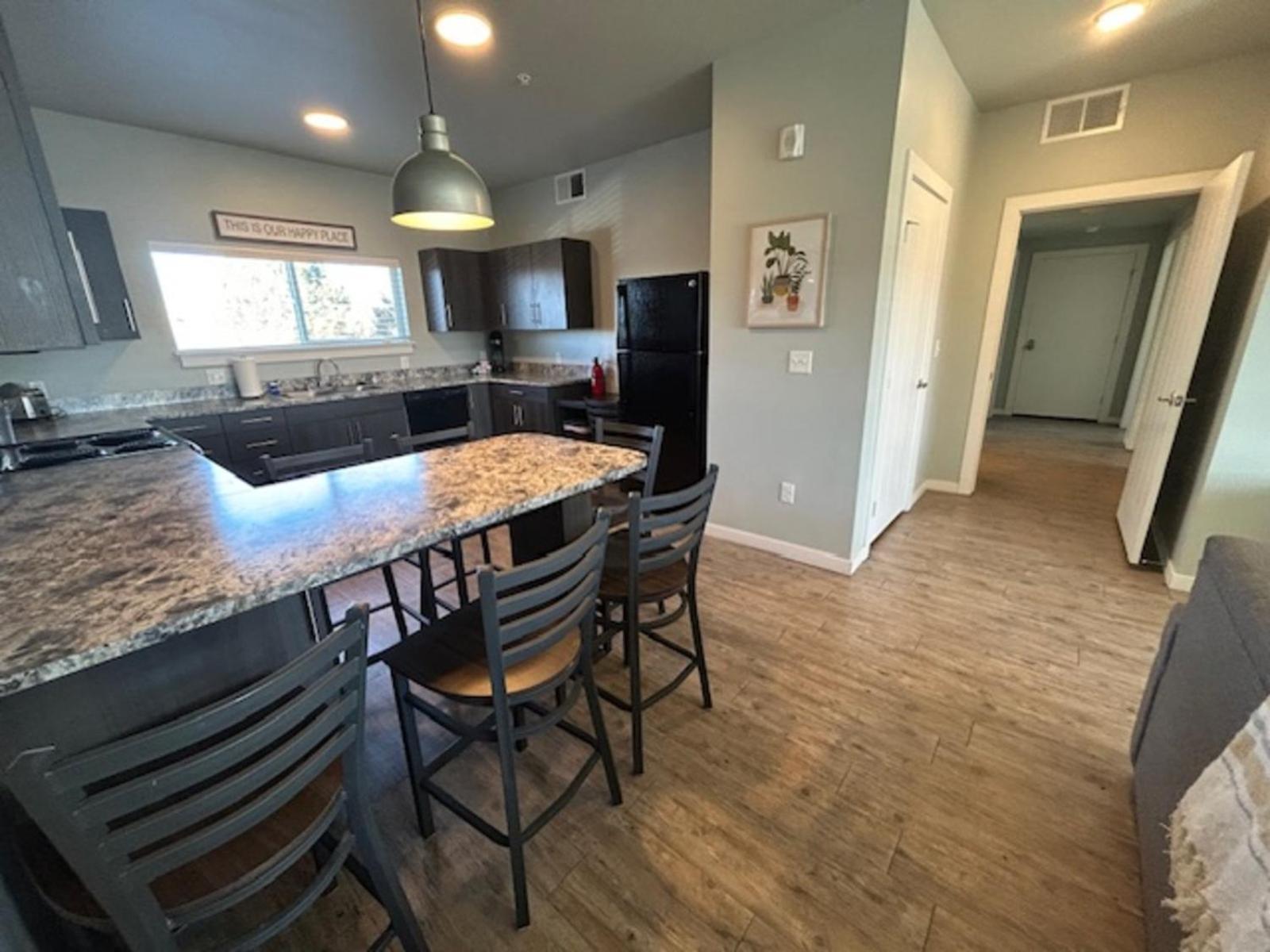 Bringham'S Mill Apartments Perfect For Groups Full Kitchen Gym And Free Parking レックスバーグ エクステリア 写真